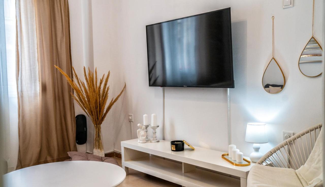 Lux Garden Apartment Near Acropolis In The Heart Of Athens Luaran gambar